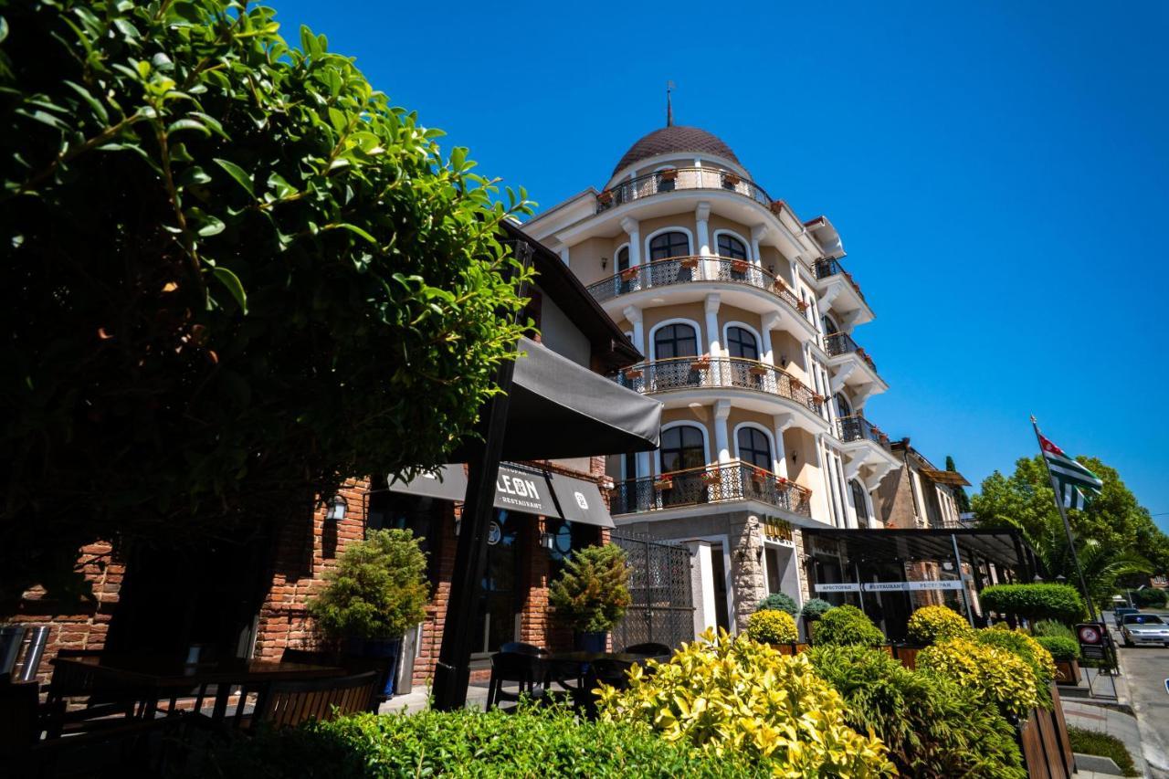 سوخومي Leon Boutique Hotel المظهر الخارجي الصورة