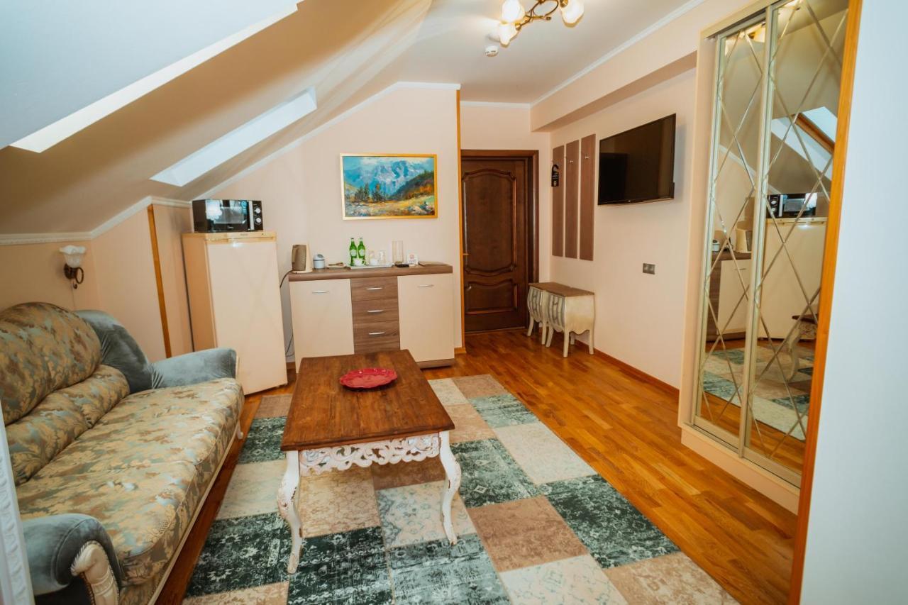 سوخومي Leon Boutique Hotel المظهر الخارجي الصورة