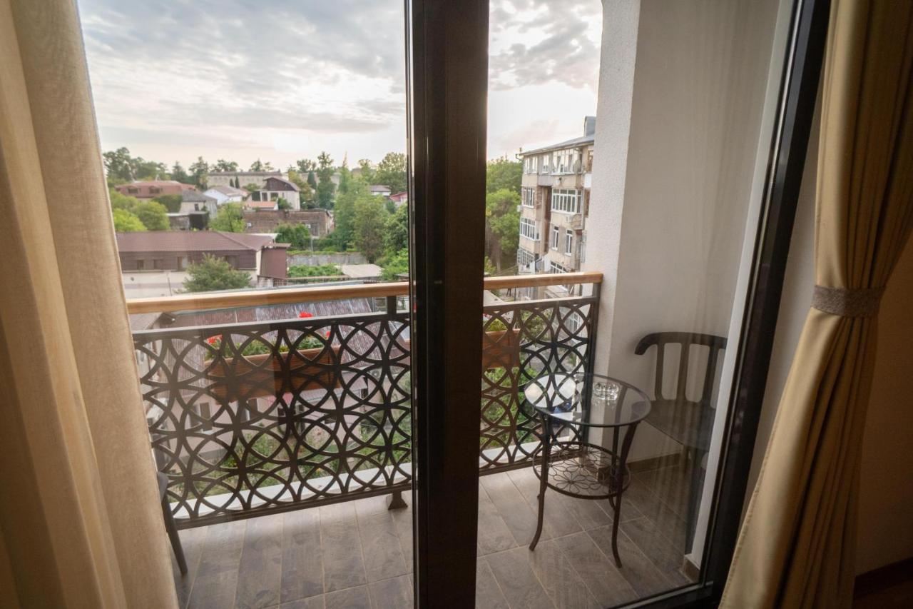 سوخومي Leon Boutique Hotel المظهر الخارجي الصورة