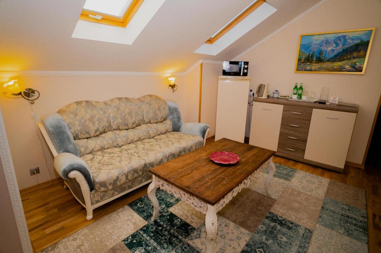 سوخومي Leon Boutique Hotel المظهر الخارجي الصورة