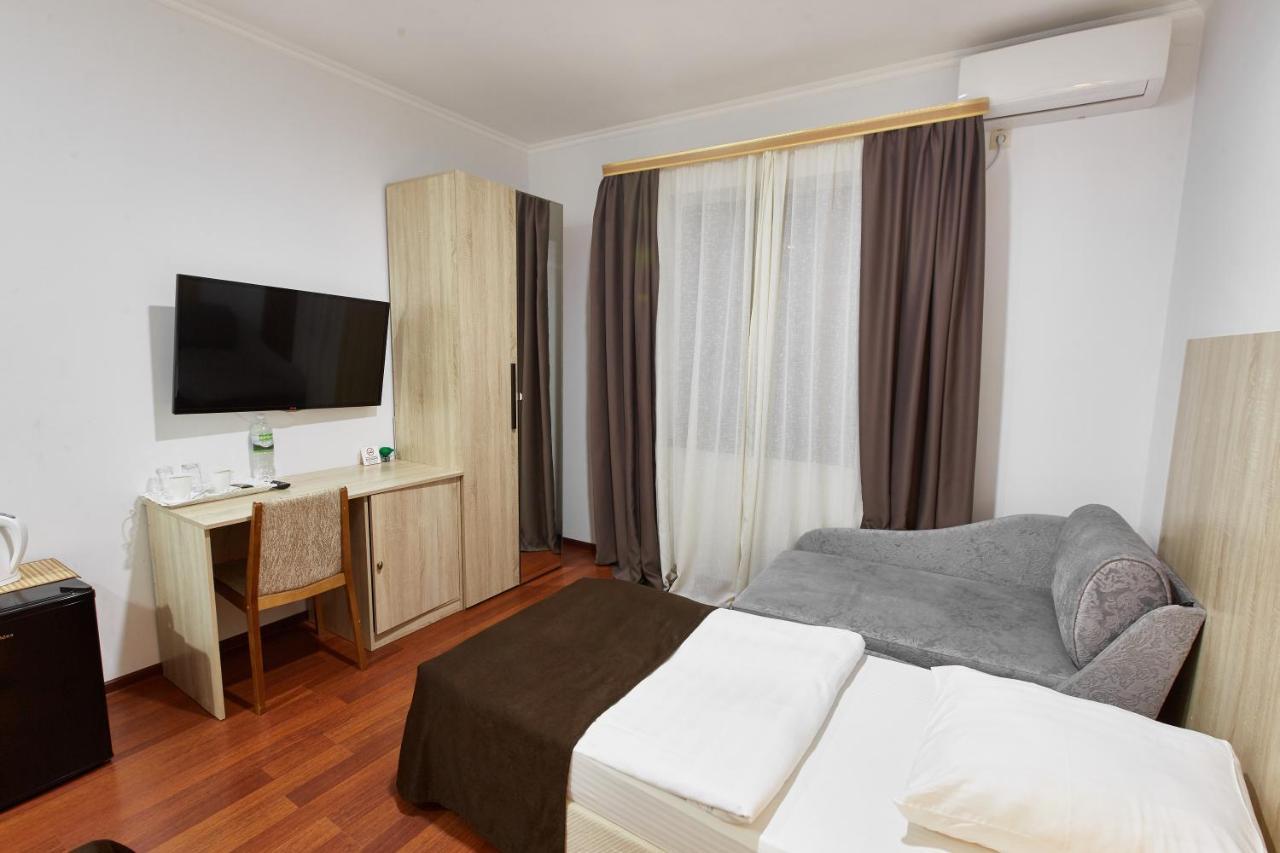 سوخومي Leon Boutique Hotel المظهر الخارجي الصورة