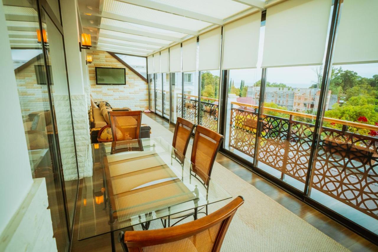سوخومي Leon Boutique Hotel المظهر الخارجي الصورة