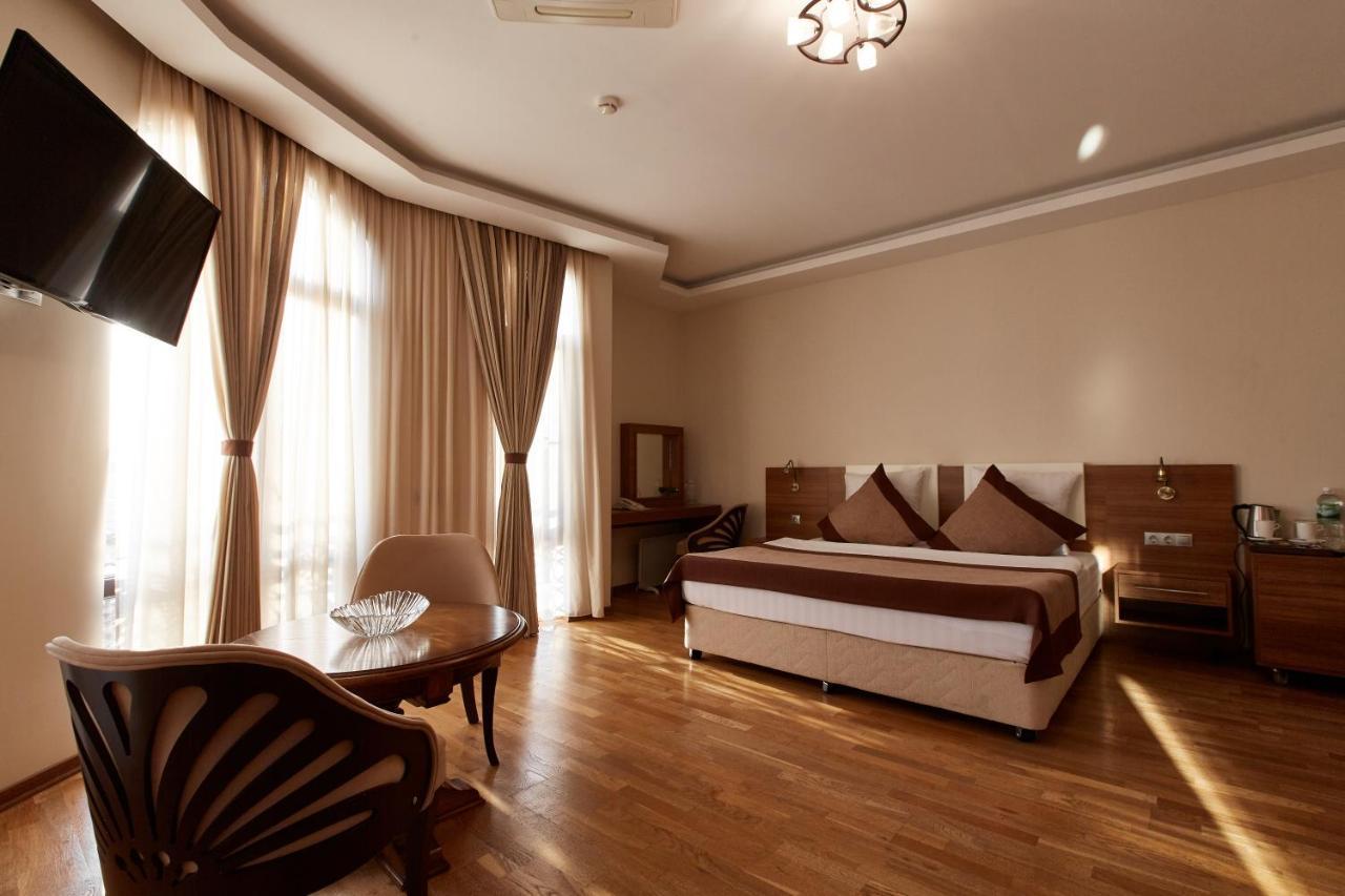 سوخومي Leon Boutique Hotel المظهر الخارجي الصورة
