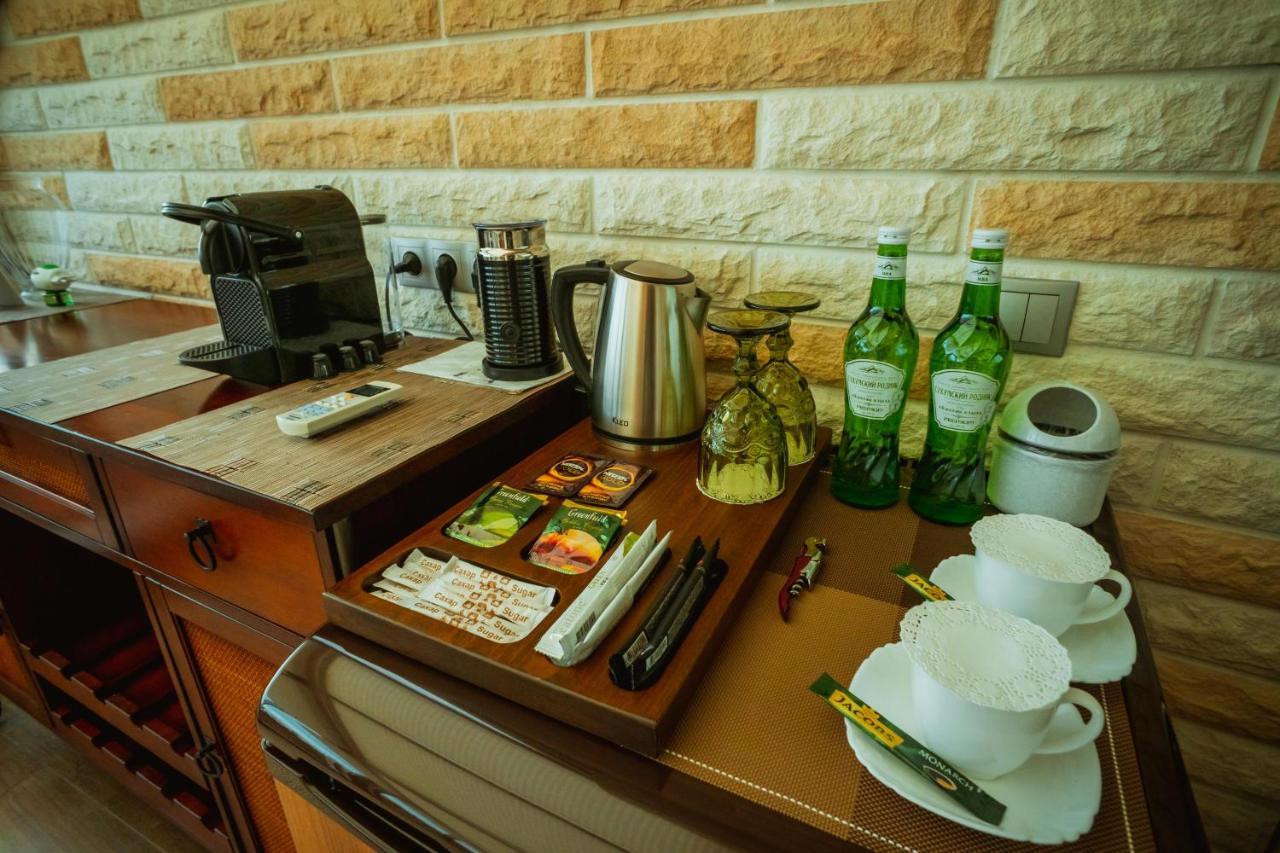 سوخومي Leon Boutique Hotel المظهر الخارجي الصورة